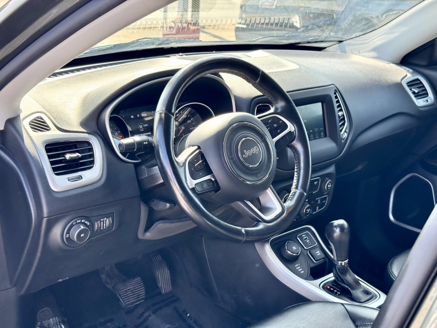 2019 GREEN Jeep Compass Sport 4WD (3C4NJDBB4KT) with an 2.4L L4 DOHC 16V engine, located at 7600 S Western Ave., Chicago, IL, 60620, (773) 918-3980, 0.000000, 0.000000- Photo#5