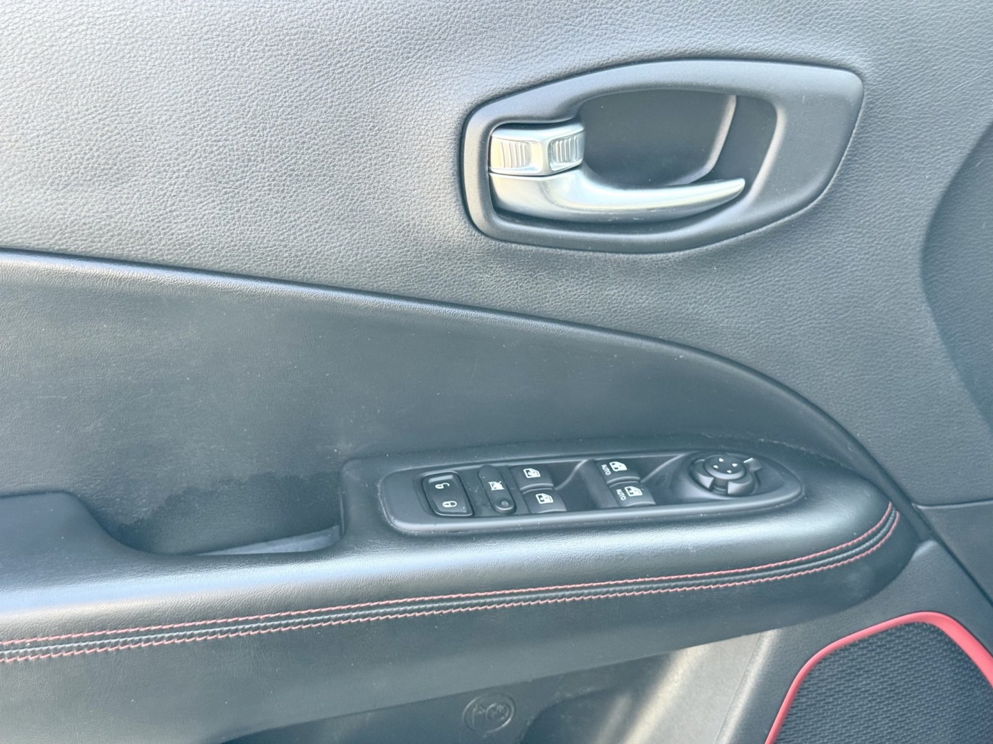 2021 BLUE Jeep Compass Trailhawk 4WD (3C4NJDDB7MT) with an 2.4L L4 DOHC 16V engine, 9A transmission, located at 7600 S Western Ave., Chicago, IL, 60620, (773) 918-3980, 0.000000, 0.000000- Photo#6