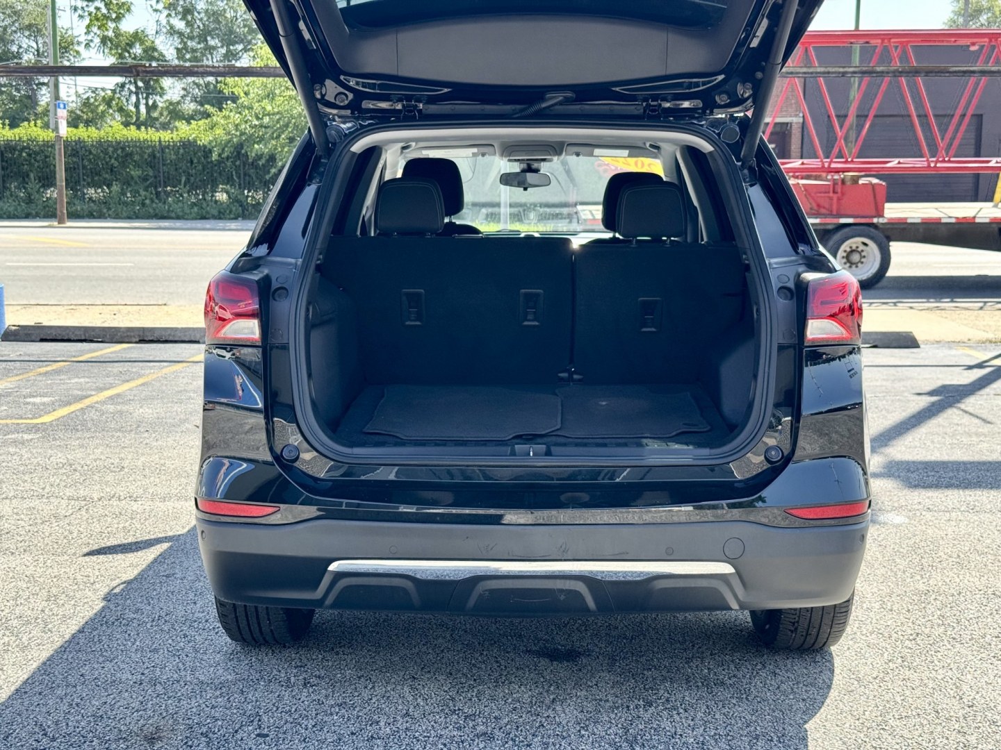 2022 BLACK Chevrolet Equinox LT 2WD (3GNAXJEV3NL) with an 1.5L L4 DOHC 16V TURBO engine, 6A transmission, located at 7600 S Western Ave., Chicago, IL, 60620, (773) 918-3980, 0.000000, 0.000000- Photo#4