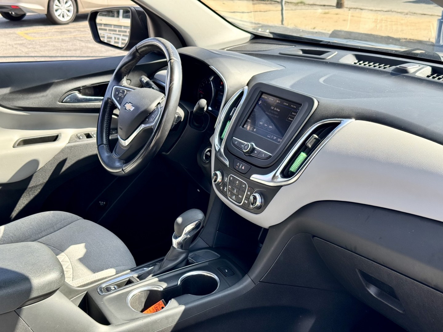 2022 BLACK Chevrolet Equinox LT 2WD (3GNAXJEV3NL) with an 1.5L L4 DOHC 16V TURBO engine, 6A transmission, located at 7600 S Western Ave., Chicago, IL, 60620, (773) 918-3980, 0.000000, 0.000000- Photo#10