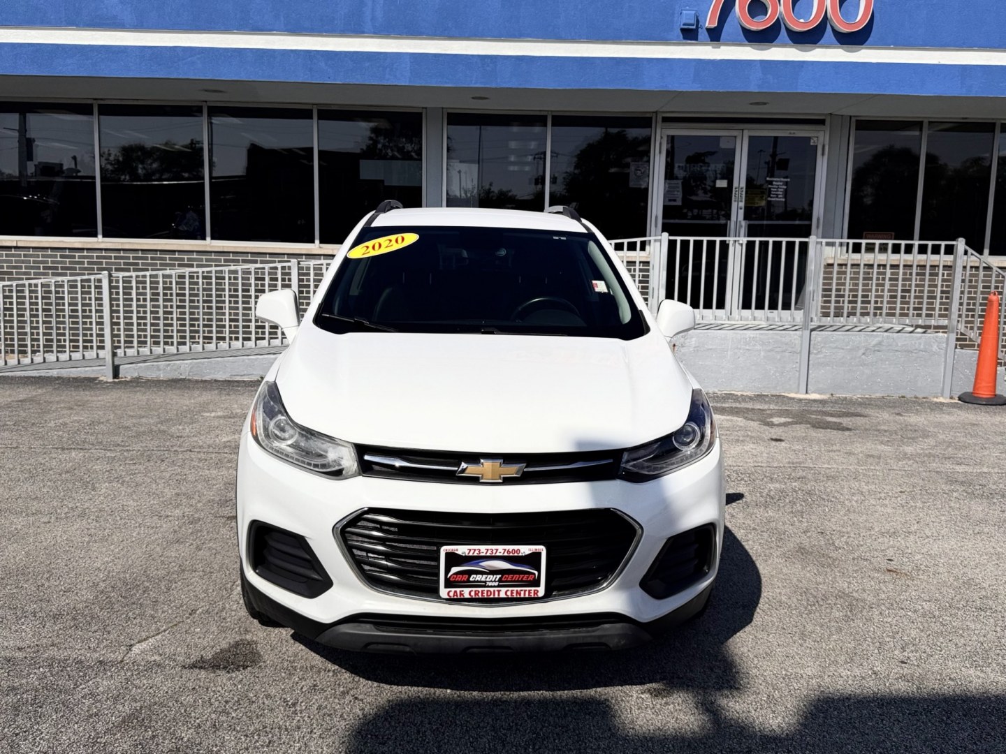 2020 WHITE Chevrolet Trax LT FWD (KL7CJLSB4LB) with an 1.4L L4 DOHC 16V engine, 6A transmission, located at 7600 S Western Ave., Chicago, IL, 60620, (773) 918-3980, 0.000000, 0.000000- Photo#1