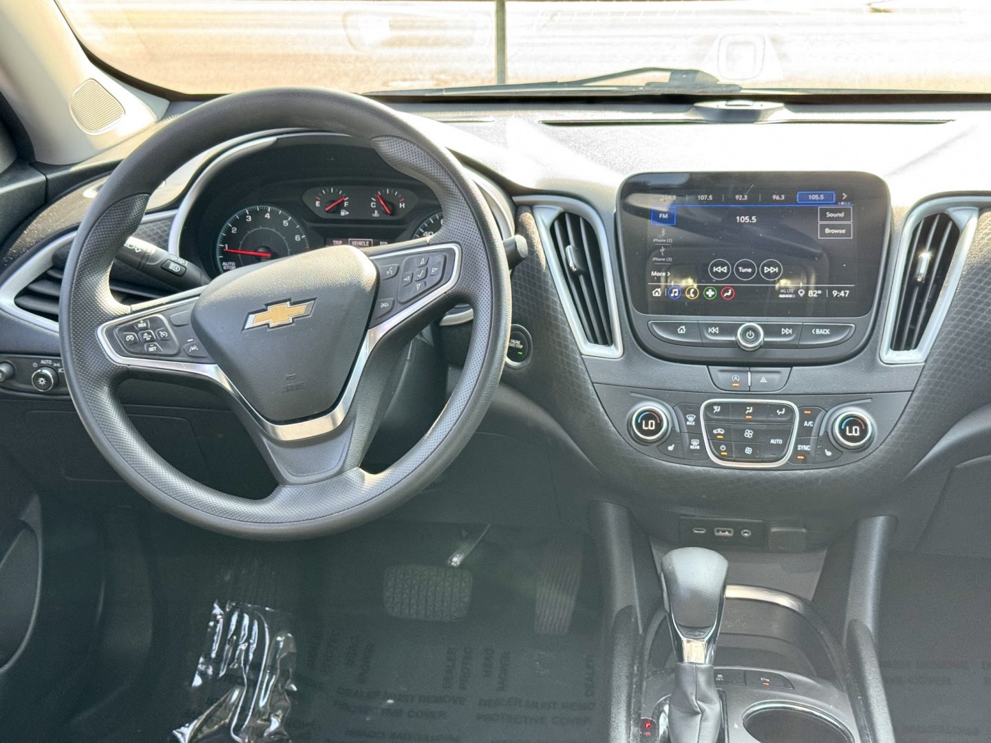 2024 BLUE Chevrolet Malibu 1LT (1G1ZD5ST4RF) with an 1.5L L4 DOHC 16V engine, 6A transmission, located at 7600 S Western Ave., Chicago, IL, 60620, (773) 918-3980, 0.000000, 0.000000- Photo#9