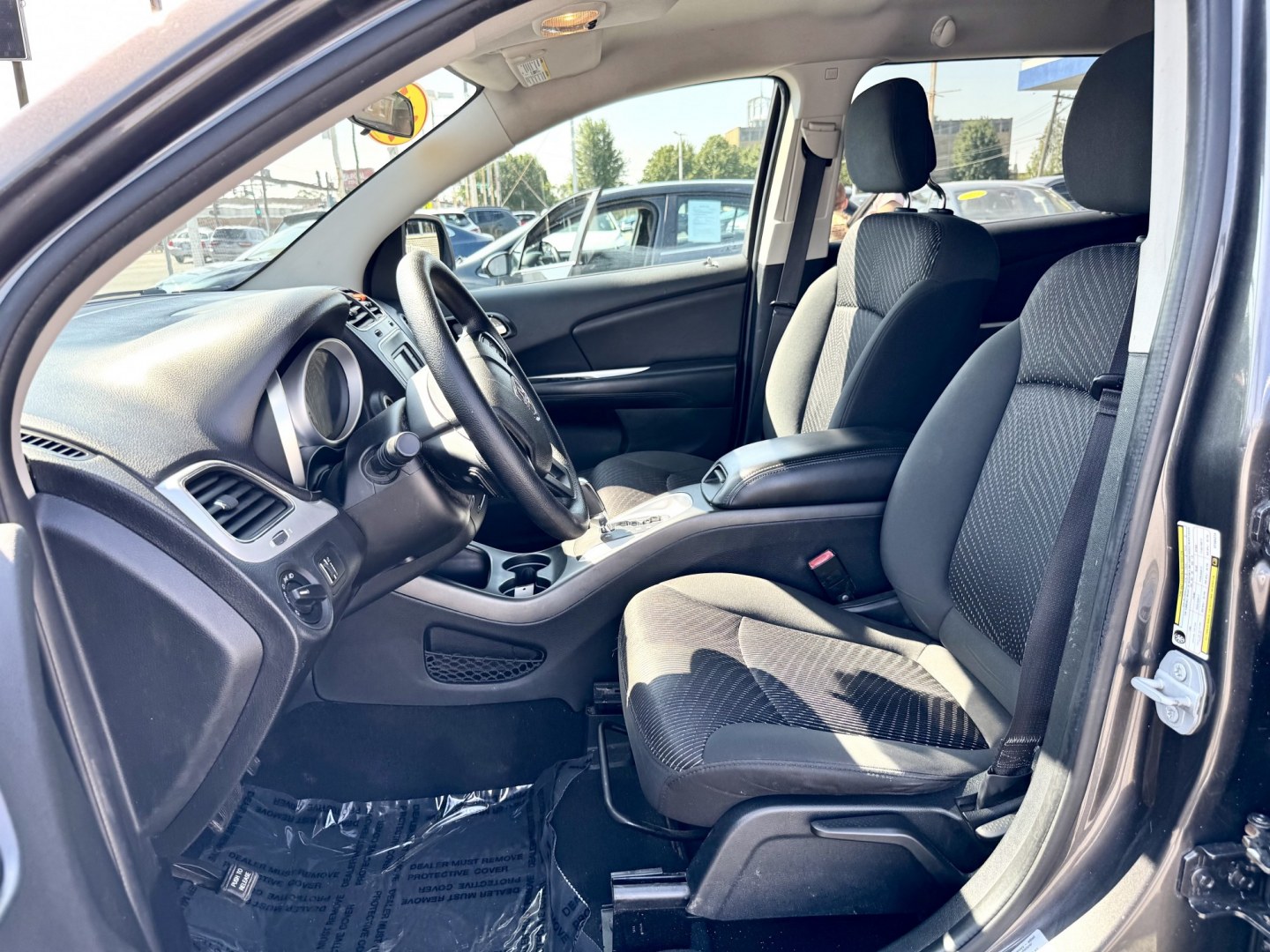 2017 GRAY Dodge Journey SE (3C4PDCAB6HT) with an 2.4L L4 DOHC 16V engine, 4A transmission, located at 7600 S Western Ave., Chicago, IL, 60620, (773) 918-3980, 0.000000, 0.000000- Photo#7