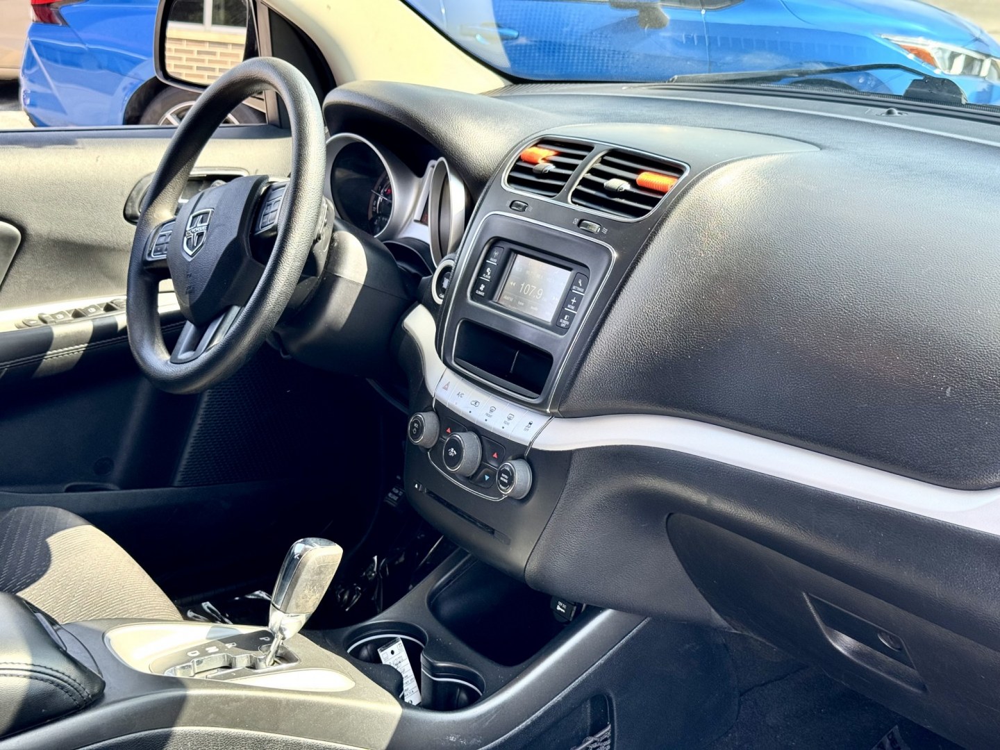 2017 GRAY Dodge Journey SE (3C4PDCAB6HT) with an 2.4L L4 DOHC 16V engine, 4A transmission, located at 7600 S Western Ave., Chicago, IL, 60620, (773) 918-3980, 0.000000, 0.000000- Photo#10