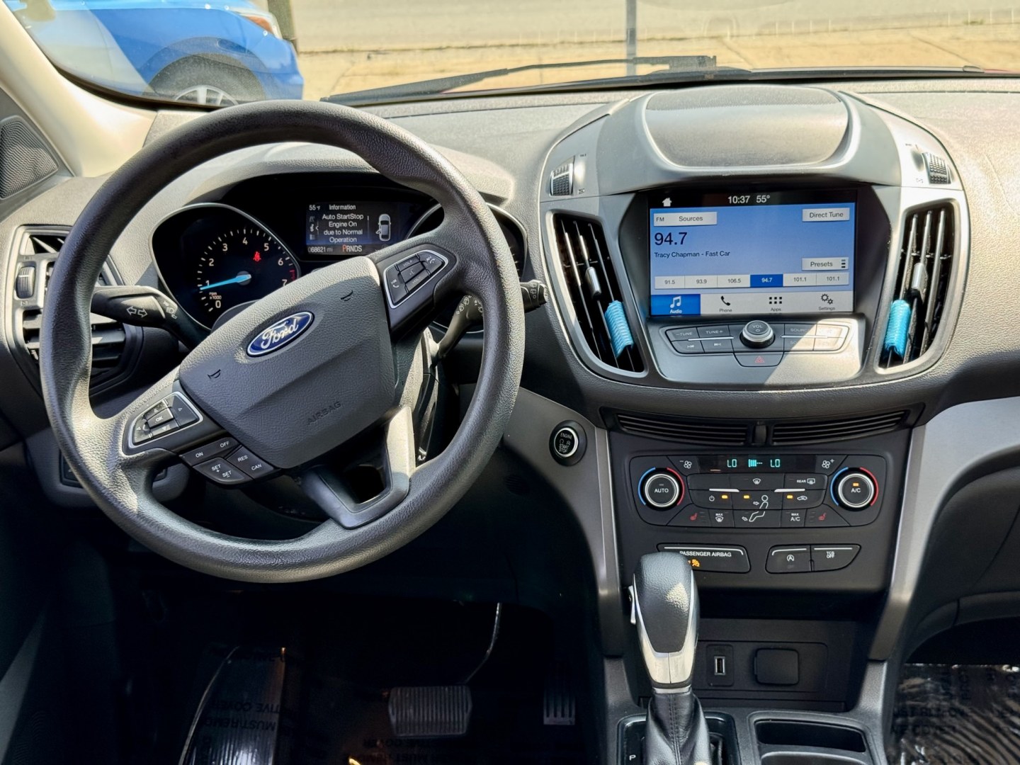 2019 RED Ford Escape SE 4WD (1FMCU9GDXKU) with an 1.5L L4 DOHC 16V engine, 6A transmission, located at 7600 S Western Ave., Chicago, IL, 60620, (773) 918-3980, 0.000000, 0.000000- Photo#9