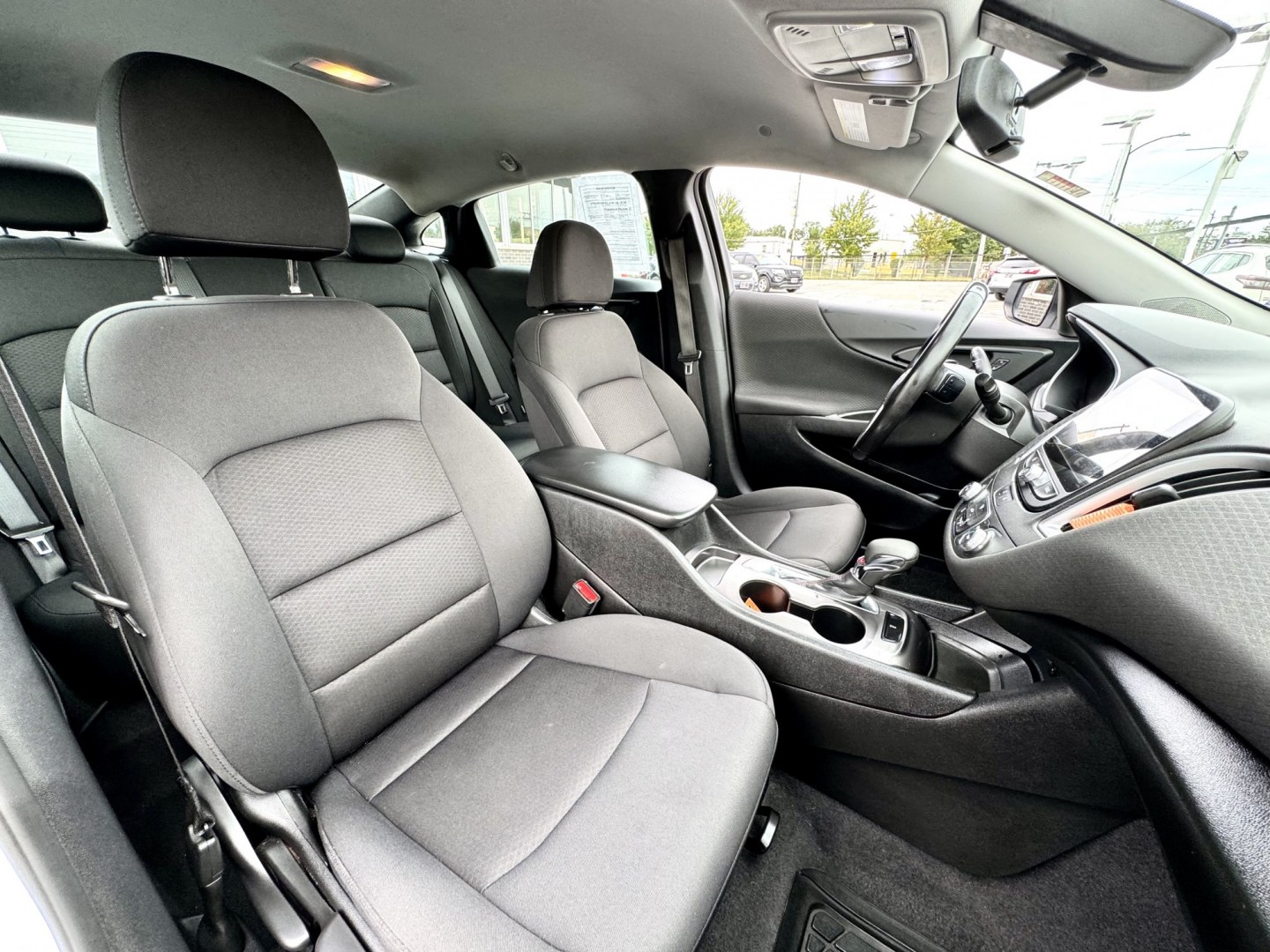 2021 WHITE Chevrolet Malibu RS (1G1ZG5ST6MF) with an 1.5L L4 DOHC 16V engine, 6A transmission, located at 7600 S Western Ave., Chicago, IL, 60620, (773) 918-3980, 0.000000, 0.000000- Photo#10