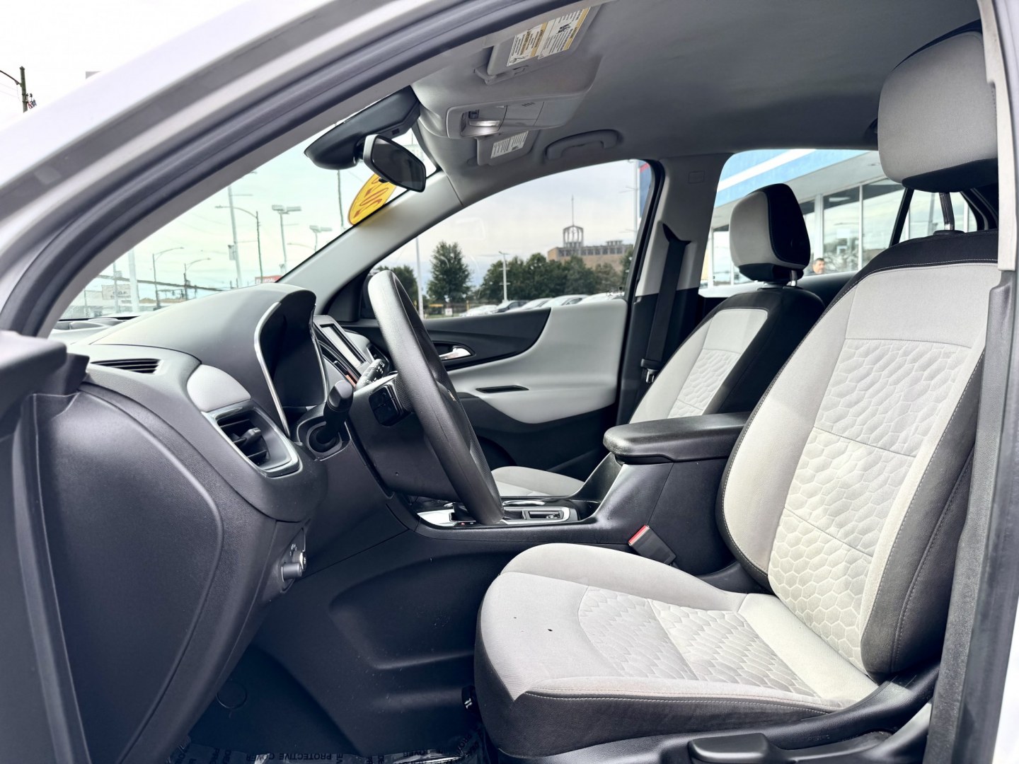 2020 SILVER Chevrolet Equinox LS 2WD (3GNAXHEVXLS) with an 1.5L L4 DIR DOHC 16V TURBO engine, 6A transmission, located at 7600 S Western Ave., Chicago, IL, 60620, (773) 918-3980, 0.000000, 0.000000- Photo#7