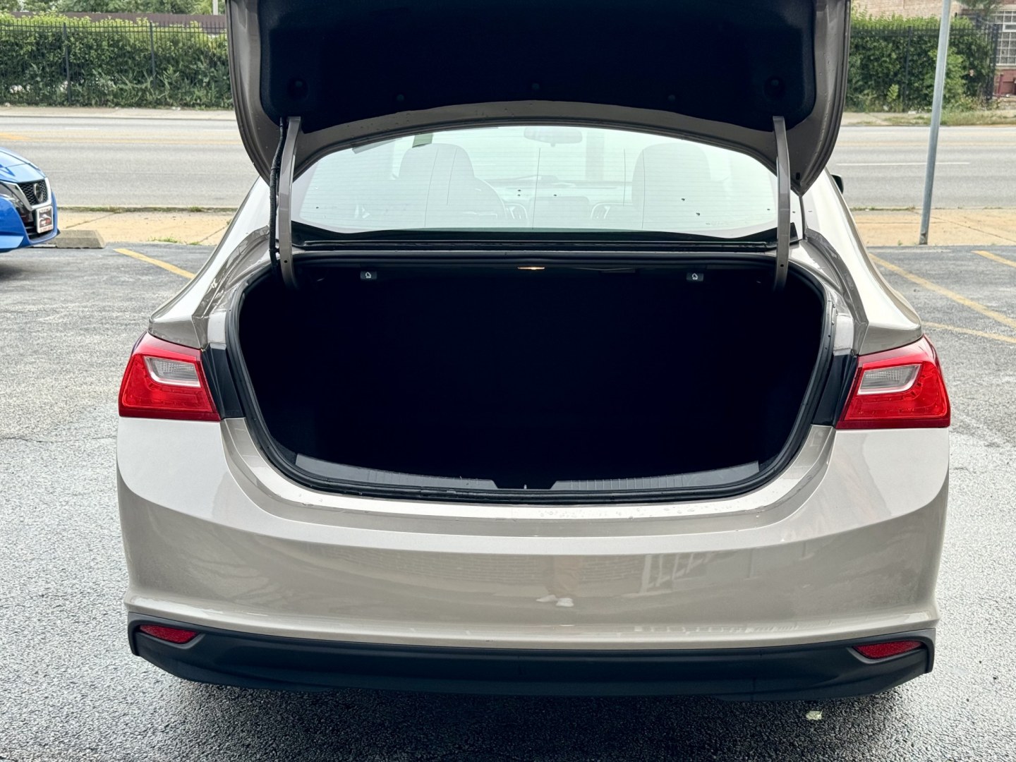 2023 GRAY Chevrolet Malibu 1LT (1G1ZD5ST4PF) with an 1.5L L4 DOHC 16V engine, 6A transmission, located at 7600 S Western Ave., Chicago, IL, 60620, (773) 918-3980, 0.000000, 0.000000- Photo#4