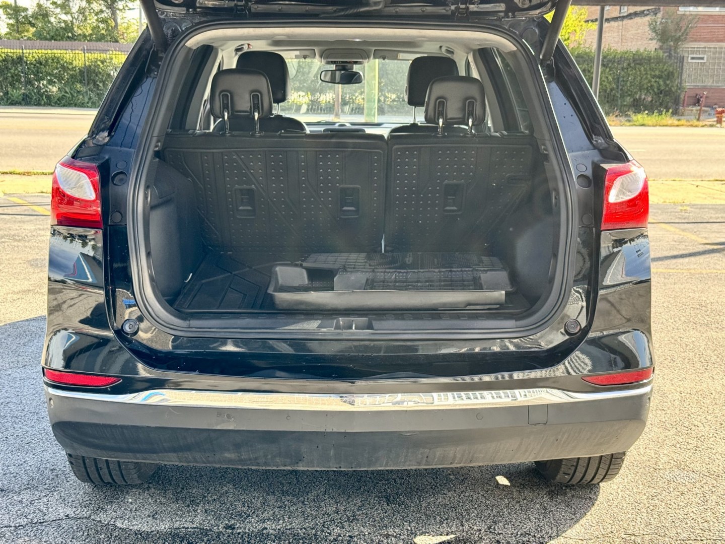 2020 BLACK Chevrolet Equinox LT 2WD (3GNAXKEV7LL) with an 1.5L L4 DIR DOHC 16V TURBO engine, 6A transmission, located at 7600 S Western Ave., Chicago, IL, 60620, (773) 918-3980, 0.000000, 0.000000- Photo#4