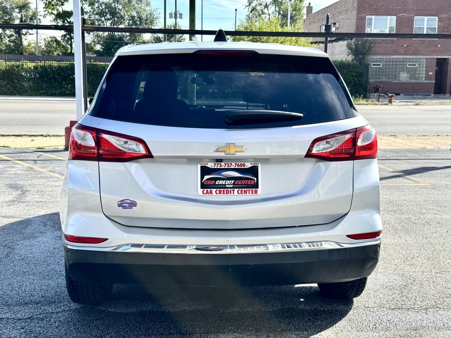 2019 SILVER Chevrolet Equinox LT 2WD (2GNAXJEV5K6) with an 1.5L L4 DIR DOHC 16V TURBO engine, 6A transmission, located at 7600 S Western Ave., Chicago, IL, 60620, (773) 918-3980, 0.000000, 0.000000- Photo#3