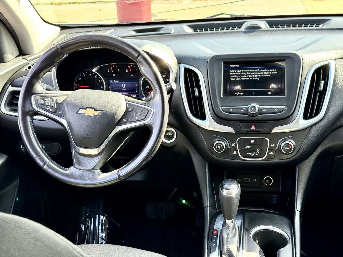 2019 SILVER Chevrolet Equinox LT 2WD (2GNAXJEV5K6) with an 1.5L L4 DIR DOHC 16V TURBO engine, 6A transmission, located at 7600 S Western Ave., Chicago, IL, 60620, (773) 918-3980, 0.000000, 0.000000- Photo#9