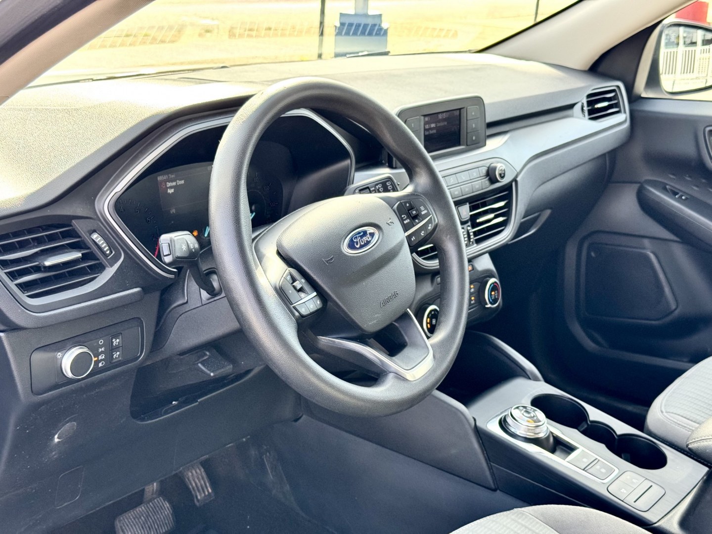 2020 WHITE Ford Escape S (1FMCU0F67LU) with an 1.5L L3 engine, 6A transmission, located at 7600 S Western Ave., Chicago, IL, 60620, (773) 918-3980, 0.000000, 0.000000- Photo#5