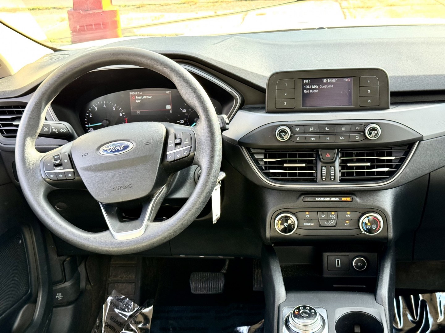 2020 WHITE Ford Escape S (1FMCU0F67LU) with an 1.5L L3 engine, 6A transmission, located at 7600 S Western Ave., Chicago, IL, 60620, (773) 918-3980, 0.000000, 0.000000- Photo#9