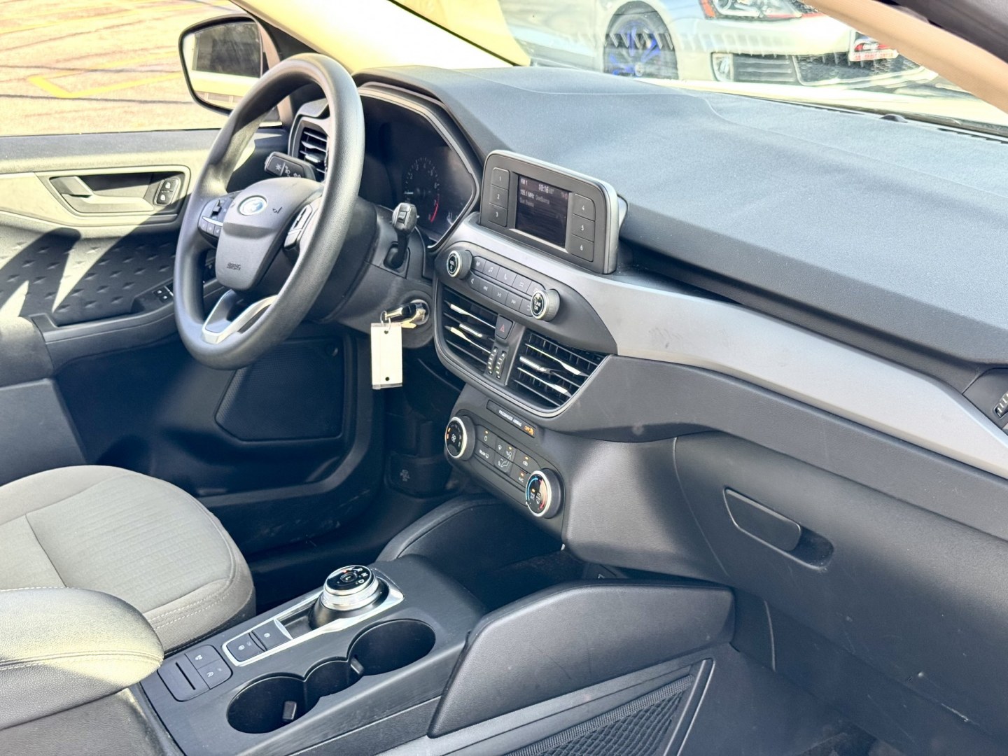 2020 WHITE Ford Escape S (1FMCU0F67LU) with an 1.5L L3 engine, 6A transmission, located at 7600 S Western Ave., Chicago, IL, 60620, (773) 918-3980, 0.000000, 0.000000- Photo#10
