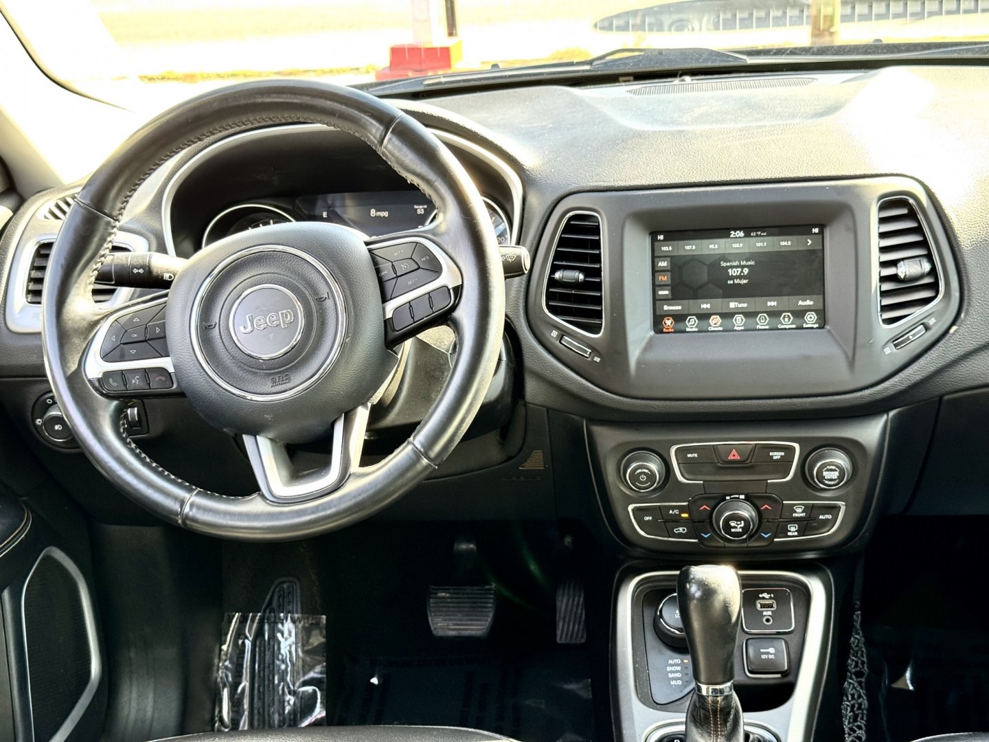 2019 GRAY Jeep Compass Sport 4WD (3C4NJDBB1KT) with an 2.4L L4 DOHC 16V engine, located at 7600 S Western Ave., Chicago, IL, 60620, (773) 918-3980, 0.000000, 0.000000- Photo#9