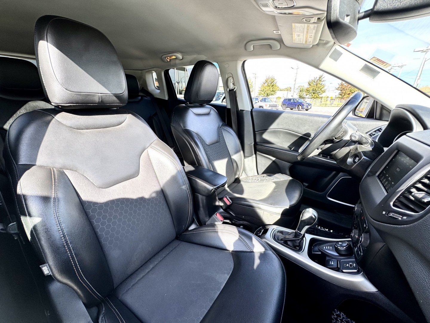 2019 GRAY Jeep Compass Sport 4WD (3C4NJDBB1KT) with an 2.4L L4 DOHC 16V engine, located at 7600 S Western Ave., Chicago, IL, 60620, (773) 918-3980, 0.000000, 0.000000- Photo#11