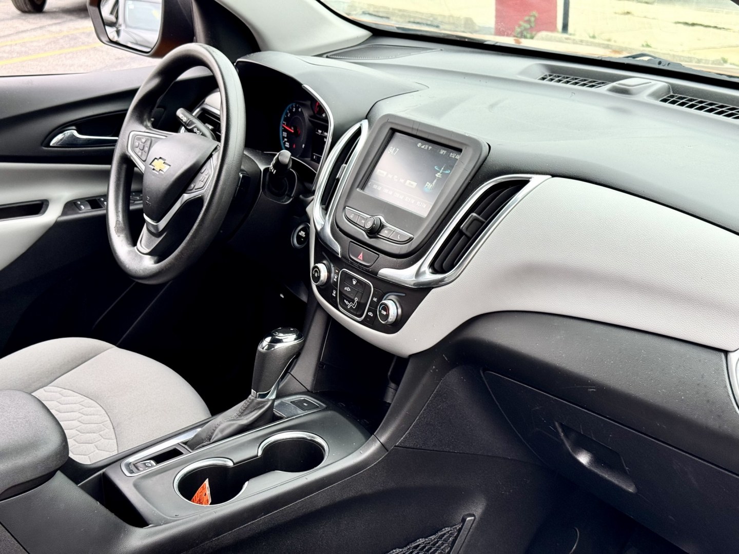 2018 ORANGE Chevrolet Equinox LS AWD (2GNAXREV7J6) with an 1.5L L4 DIR DOHC 16V TURBO engine, 6A transmission, located at 7600 S Western Ave., Chicago, IL, 60620, (773) 918-3980, 0.000000, 0.000000- Photo#10