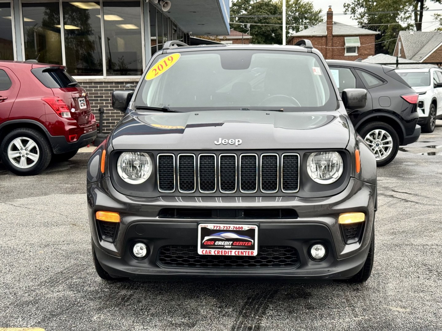 2019 GREY Jeep Renegade Latitude (ZACNJABB9KP) with an 2.4L L4 DOHC 16V engine, 9A transmission, located at 7600 S Western Ave., Chicago, IL, 60620, (773) 918-3980, 0.000000, 0.000000- Photo#1